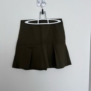 Dynamite mini skirt size small